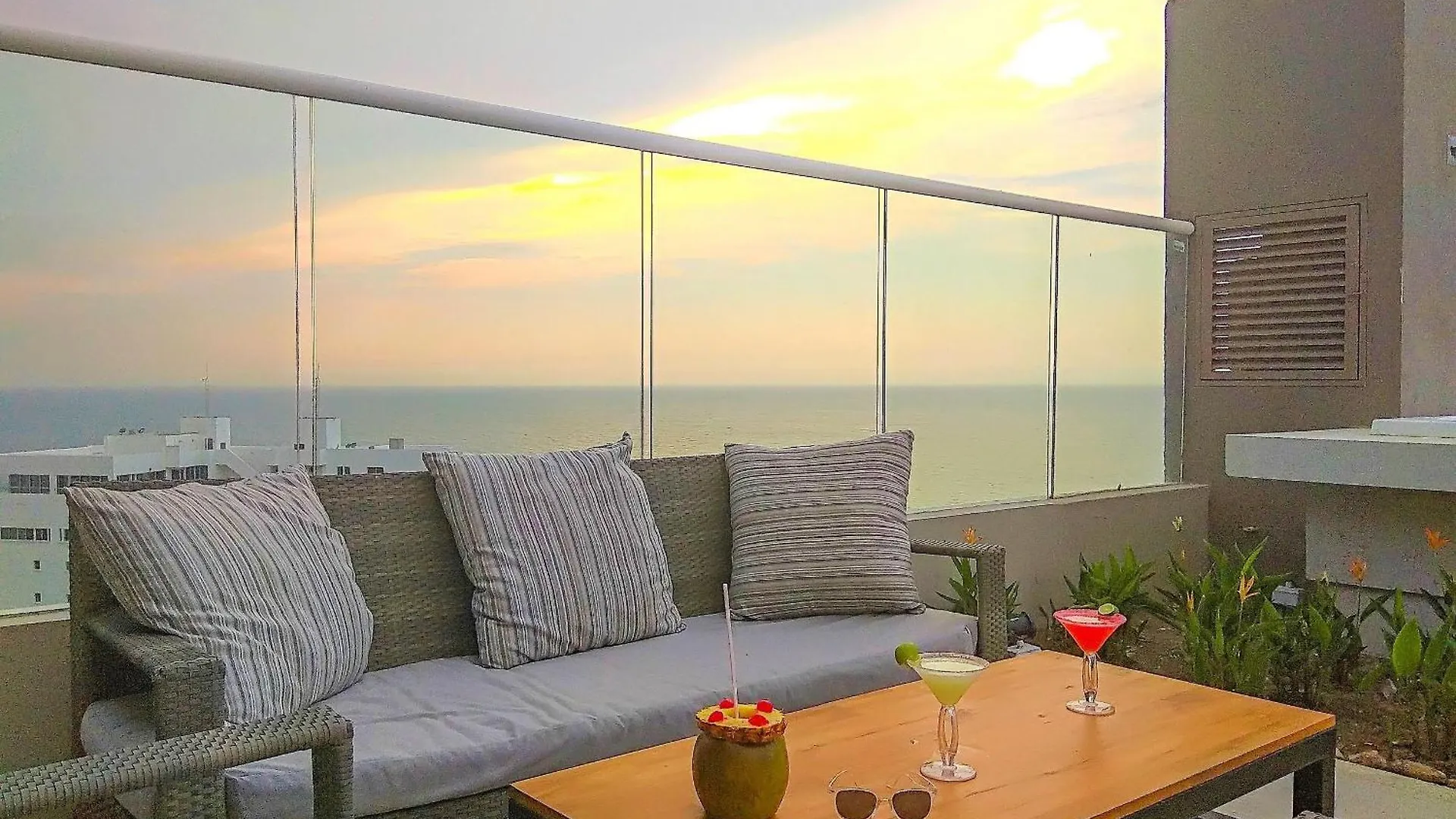 Apartasuites SOHO - Reserva del Mar Santa Marta  Colombia